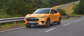 Pompeyo Carrasco Mall Plaza Tobalaba